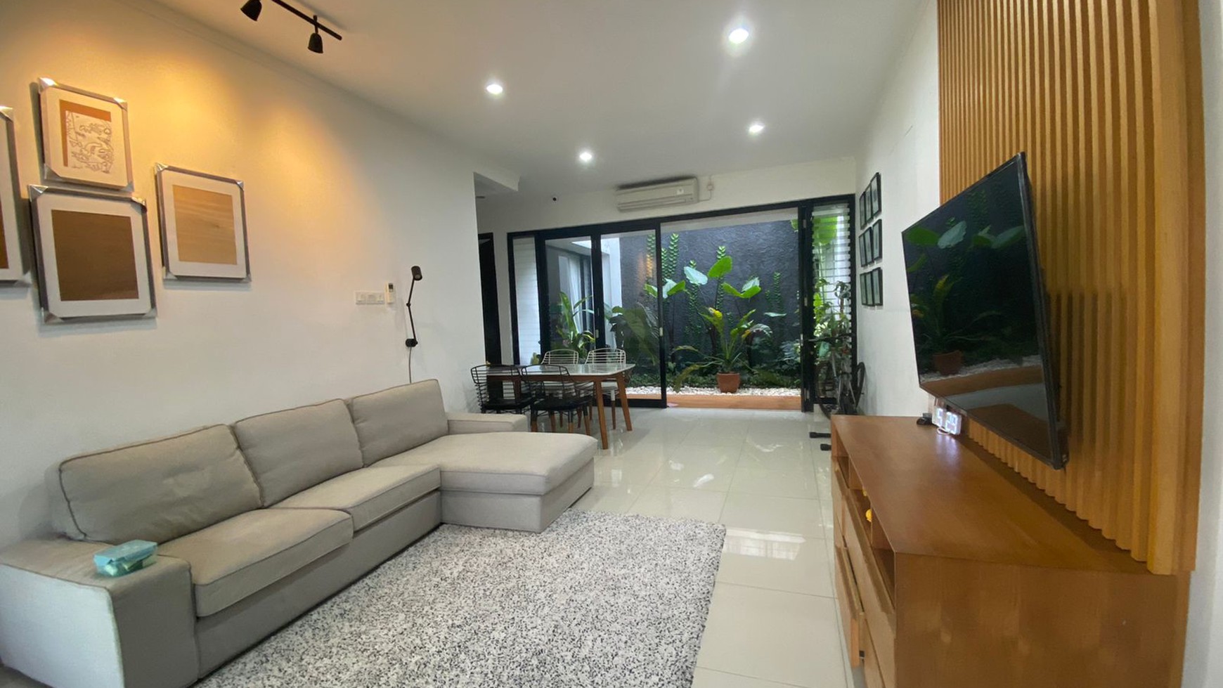 Rumah Sektor 9 Bintaro, cluster Discovery dekat dg Mcd dan pusat kuliner.