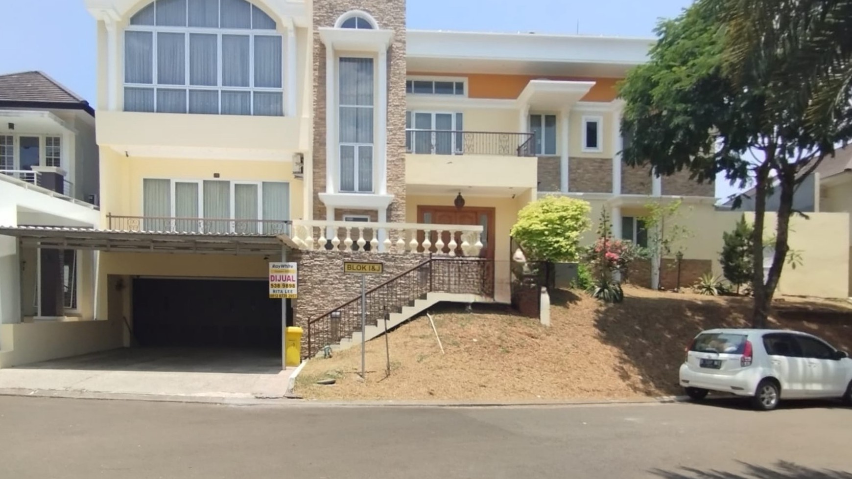 Rumah Mewah di Kawasan BSD City Provence Parland Serpong Tangerang Banten, Ada Basement Luas, Siap Huni