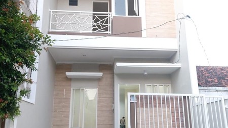 924. Dijual Rumah Tenggilis Timur Surabaya Timur