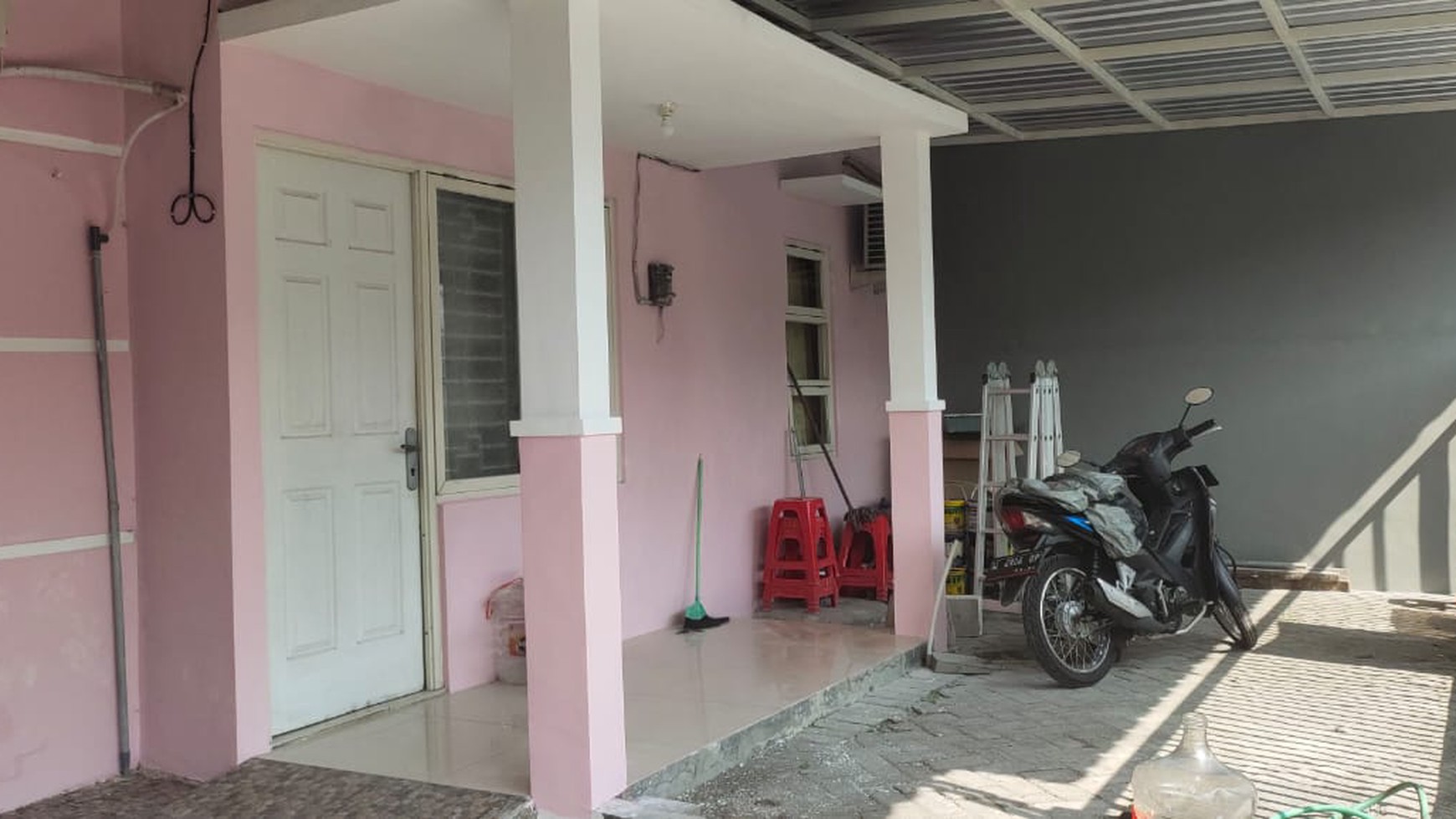 915. Dijual Rumah River View, Tambak Oso Waru Sidoarjo