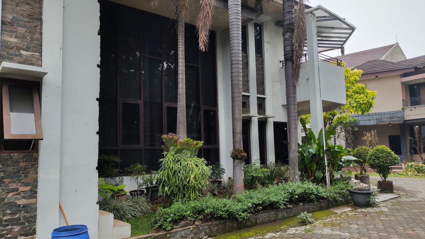 HITUNG TANAH SAJA! Rumah luas dan nyaman 2 Lantai di Cigadung , Bandung!