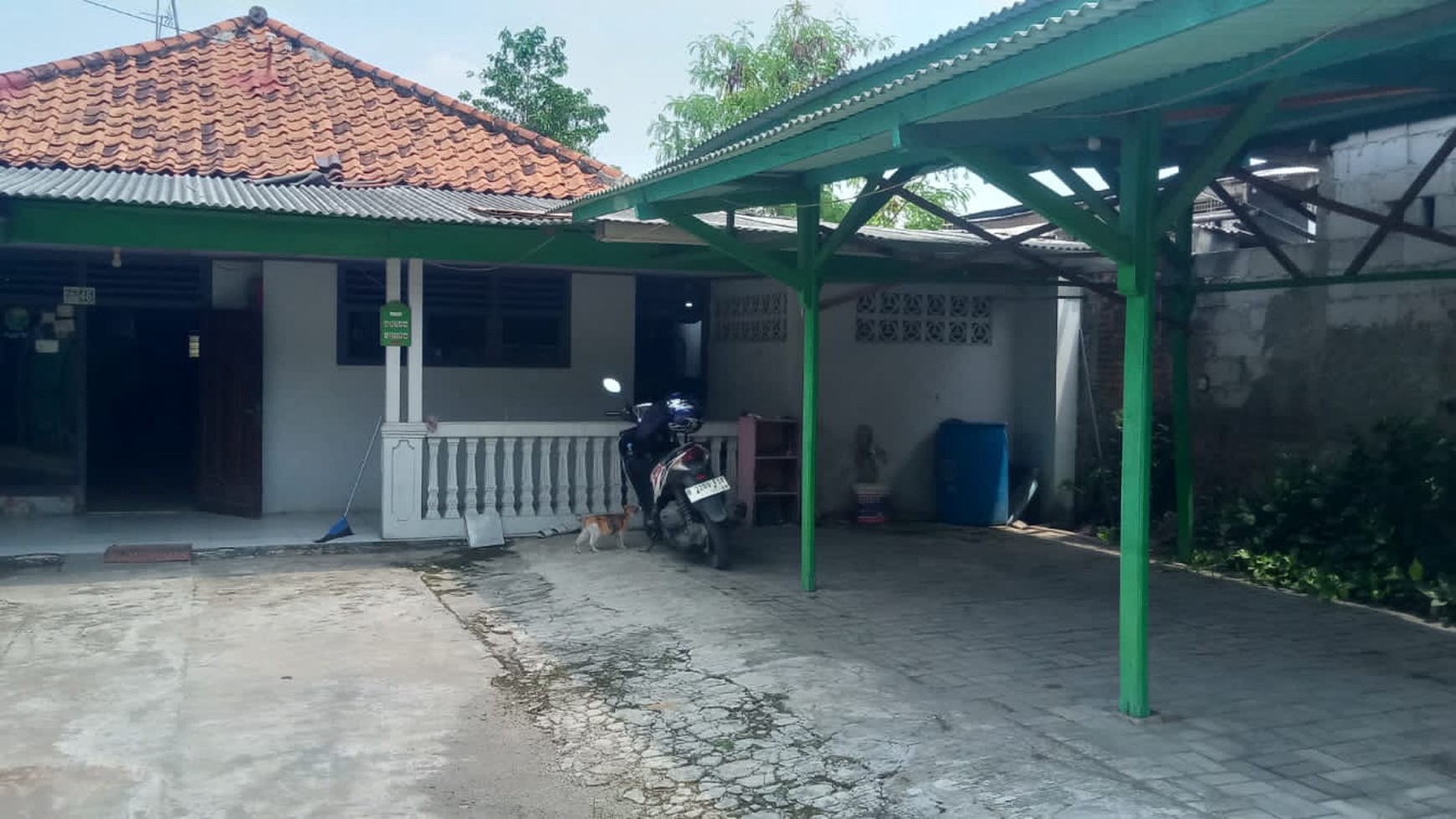 RUMAH  STRATEGIS BISA UNTUK USAHA, DEKAT STASIUN CIKARANG 