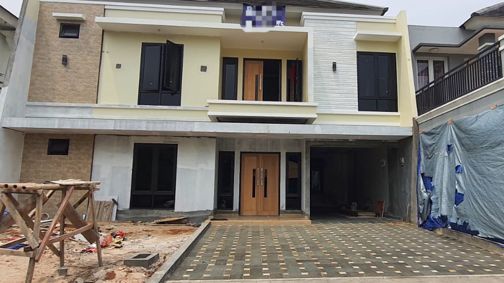 Rumah cantik dua lantai Full Renov di Kota Wisata