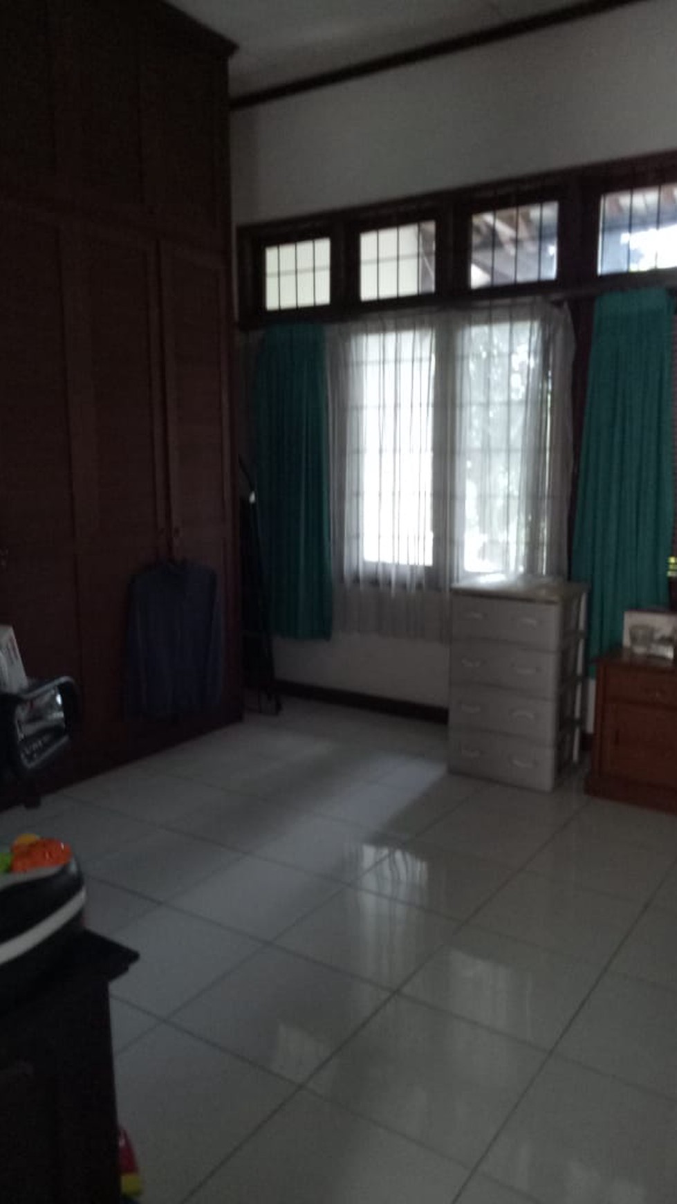 Rumah Bagus unik dan asri, cocok untuk usaha,di Bintaro sektor 1 (DKI Jakarta Selatan)