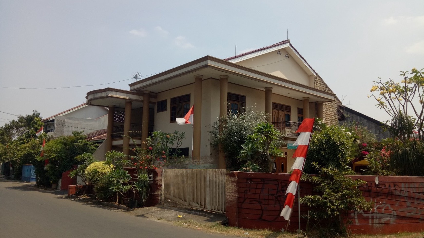 Rumah siap huni di ciledug