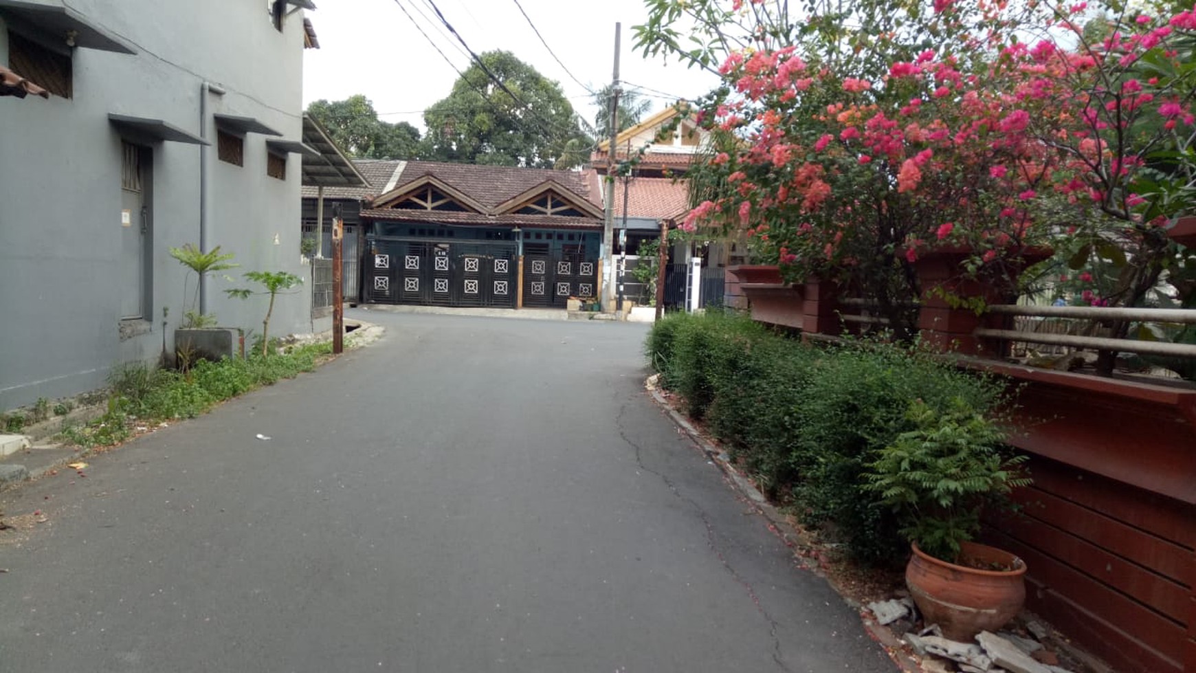 Rumah siap huni di ciledug