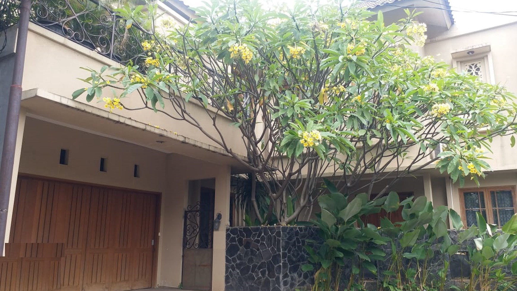 Rumah cantik siap huni di jakarta