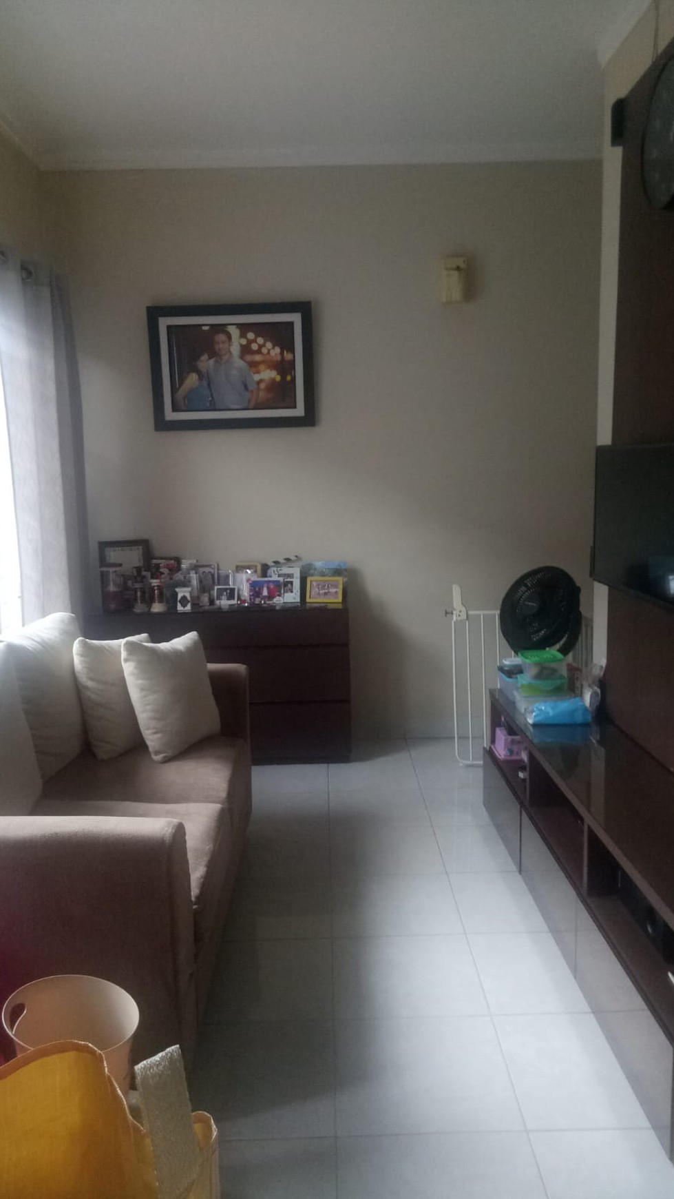 Rumah minimalis siap huni, dalam Cluster Emerald Bintaro Jaya 9.