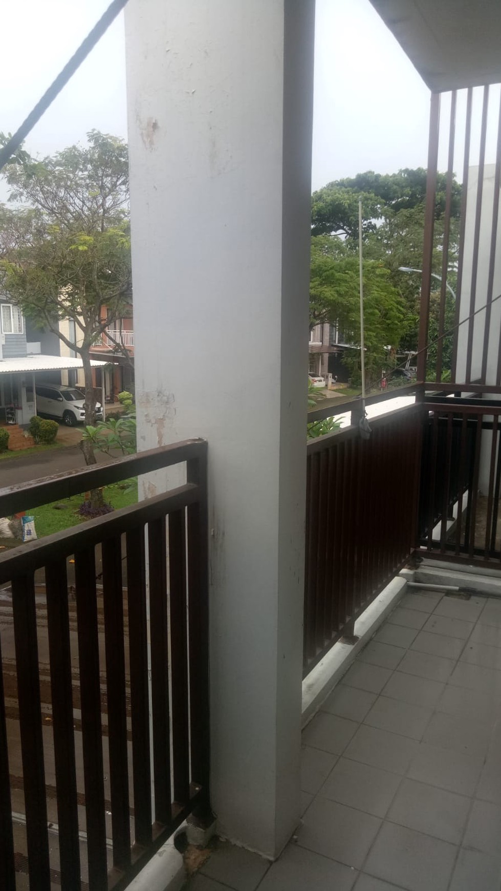 Rumah minimalis siap huni, dalam Cluster Emerald Bintaro Jaya 9.