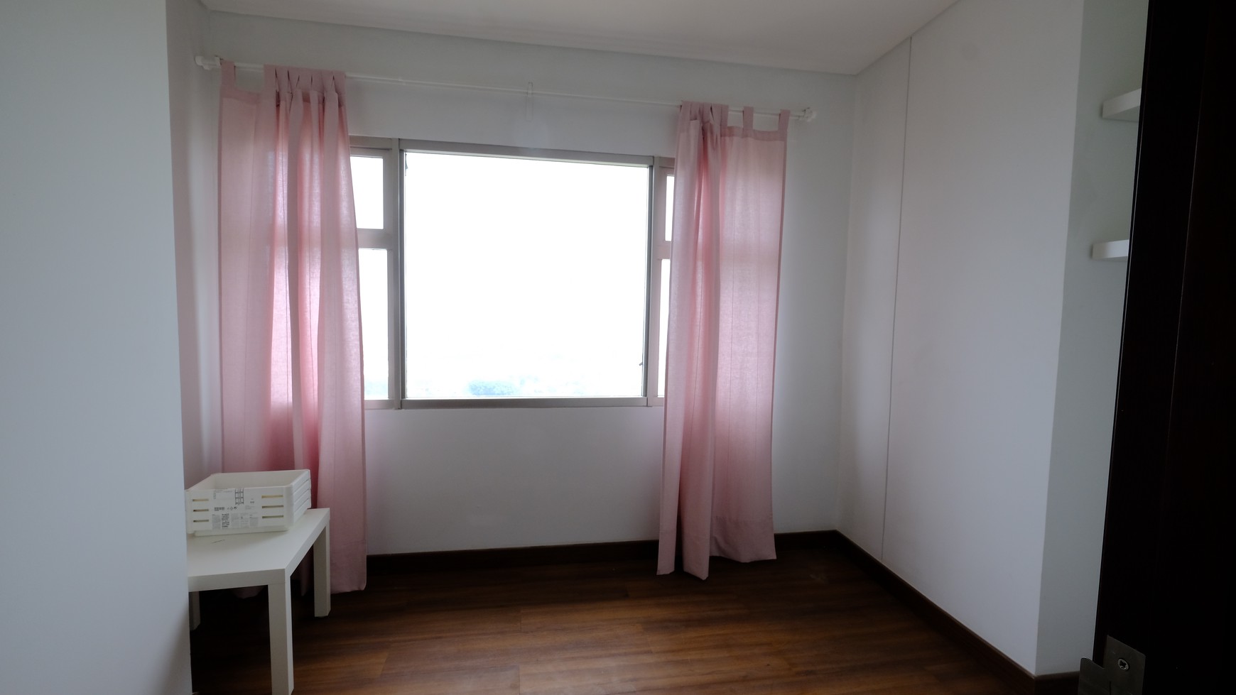 Disewakan Apartemen Spring Wood, Serpong, Type 2 BR, Semi Furnished