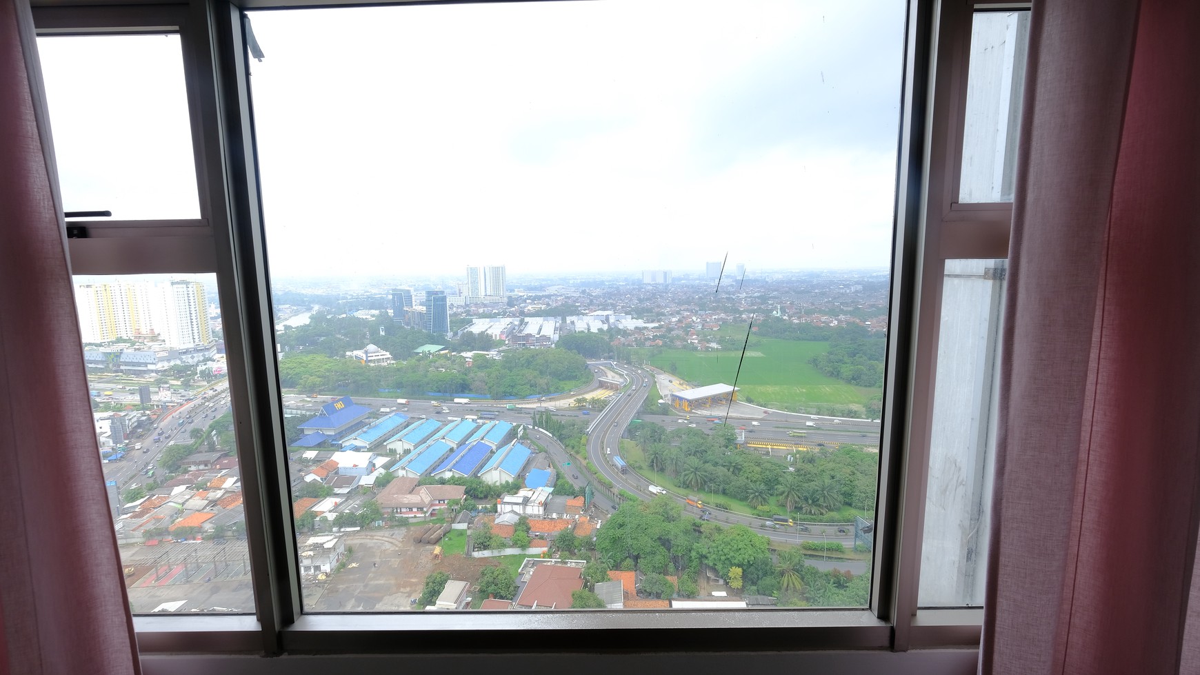 Disewakan Apartemen Spring Wood, Serpong, Type 2 BR, Semi Furnished