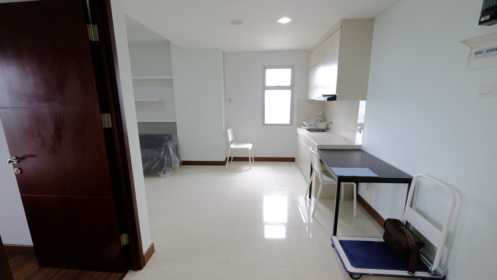 Disewakan Apartemen Spring Wood, Serpong, Type 2 BR, Semi Furnished