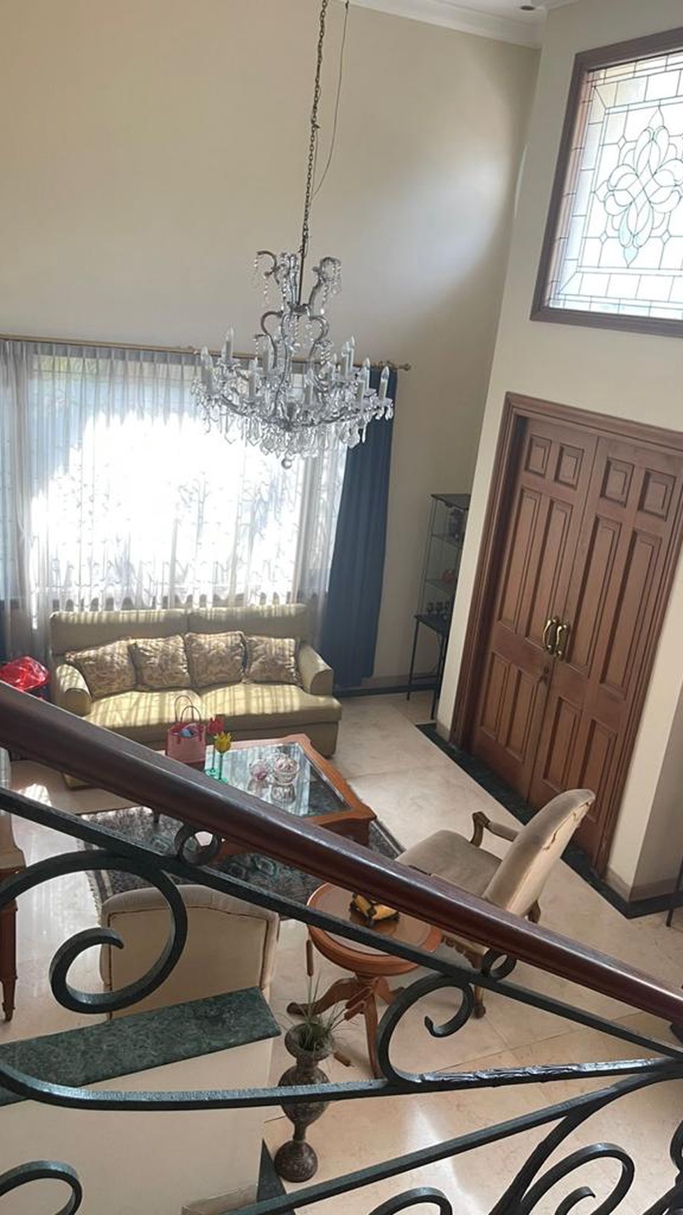 Lebak bulus villa cinere mas luas 450 parkir luas