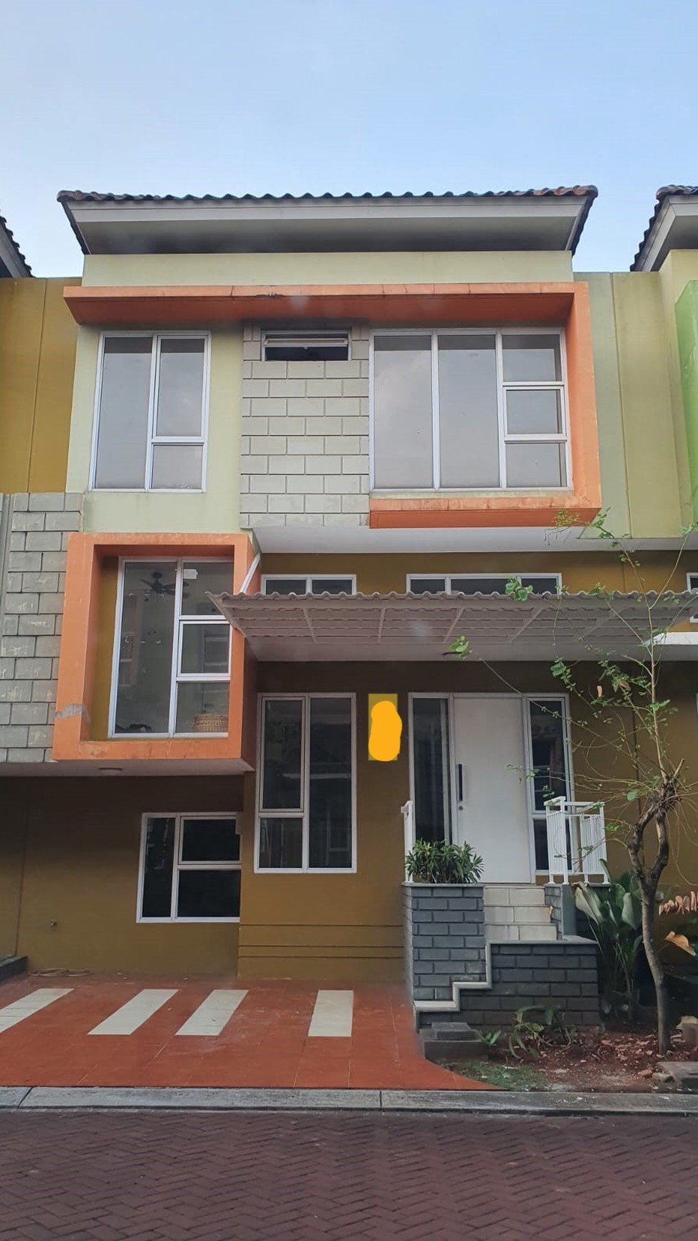 Dijual Rumah Dalam Cluster La Bella Atlanta Gading Serpong, Tangerang