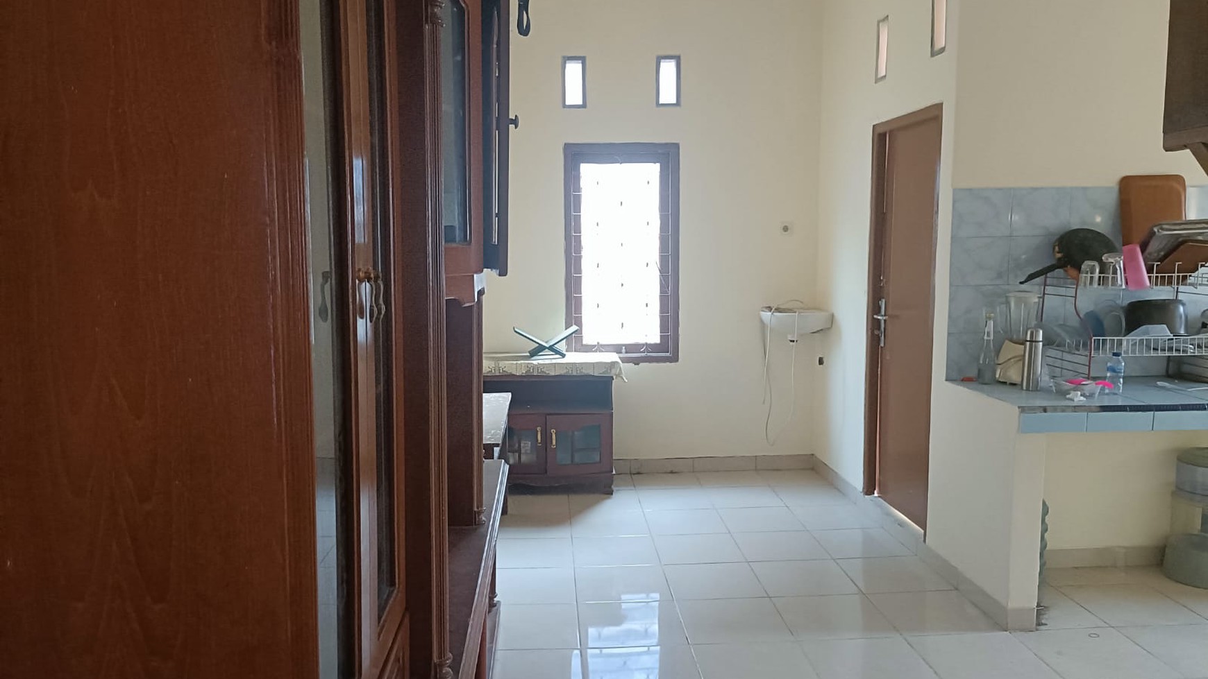 Rumah Induk dan 8 Pintu Kontrakan, Jl Tanah Ara, Pondok Pinang, Luas 362m2