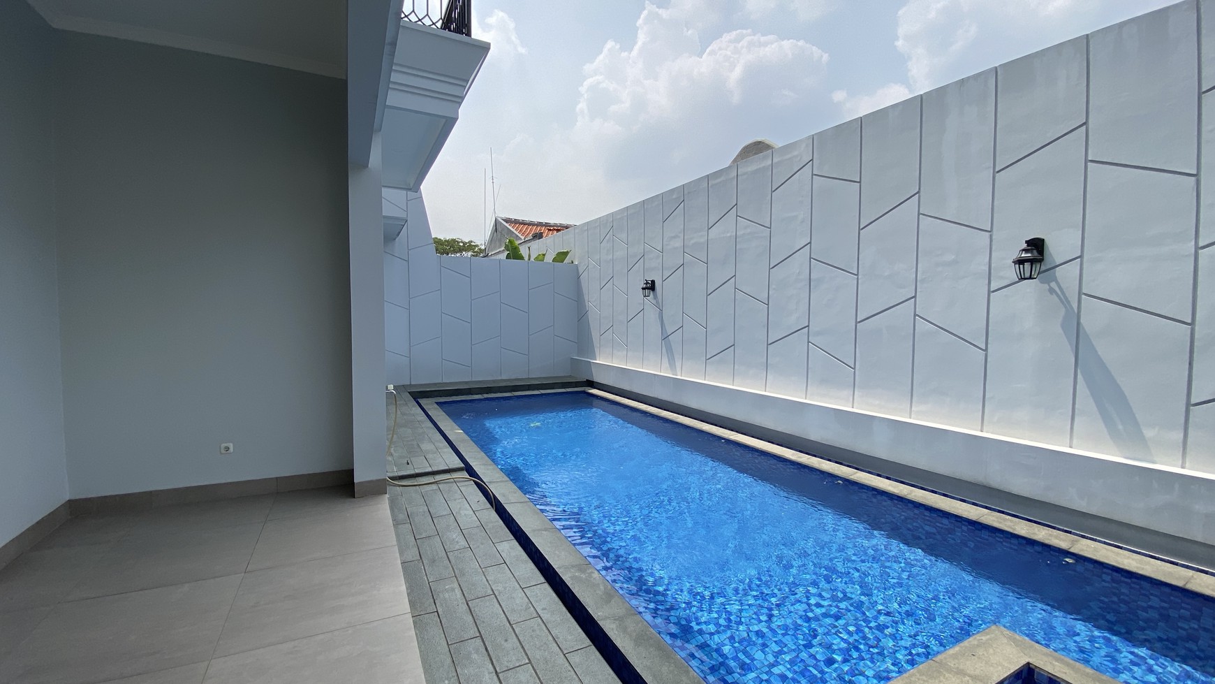 BRAND NEW MODERN CLASSIC HOUSE AT BRAWIJAYA, JAKARTA SELATAN