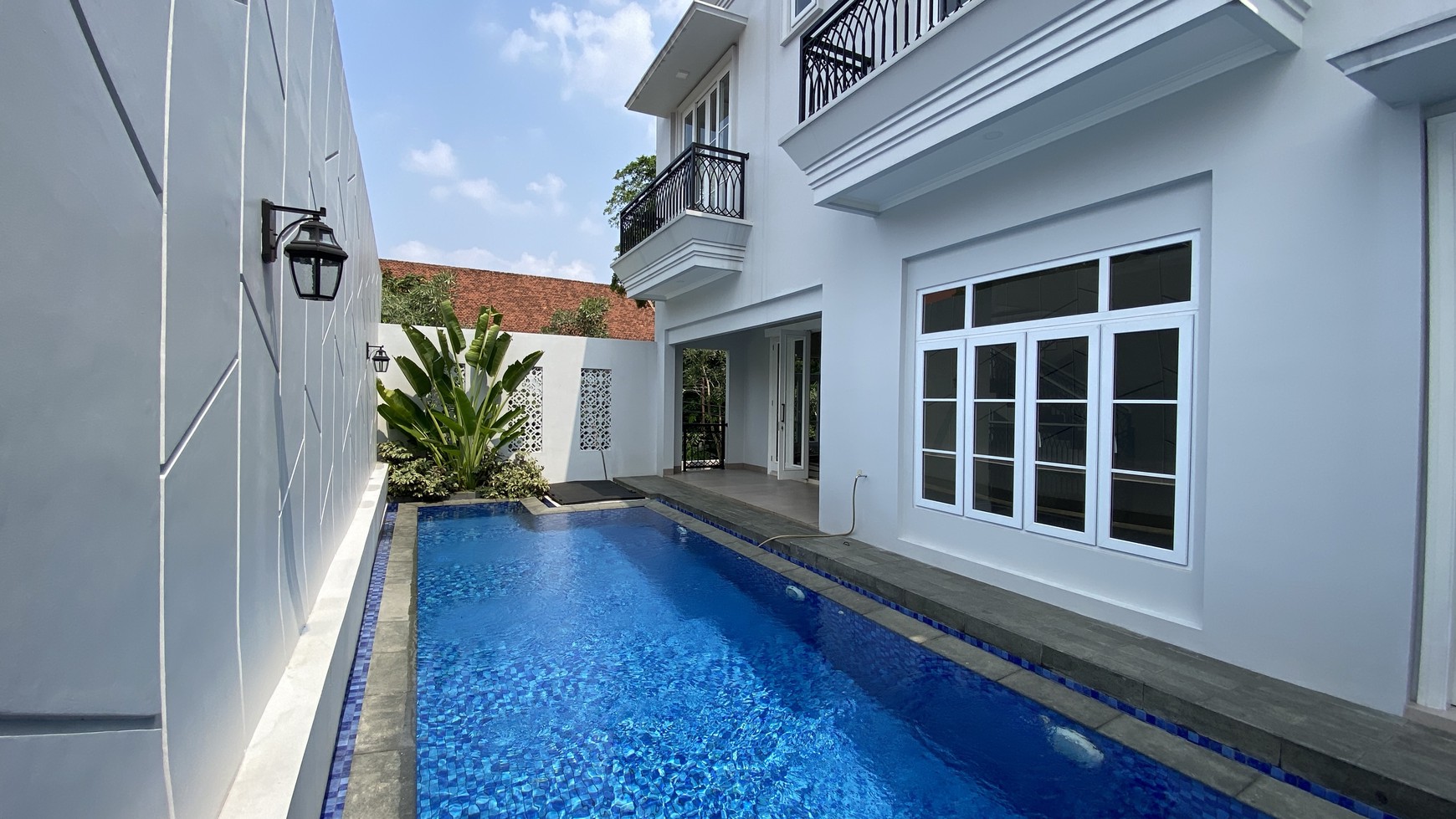 BRAND NEW MODERN CLASSIC HOUSE AT BRAWIJAYA, JAKARTA SELATAN