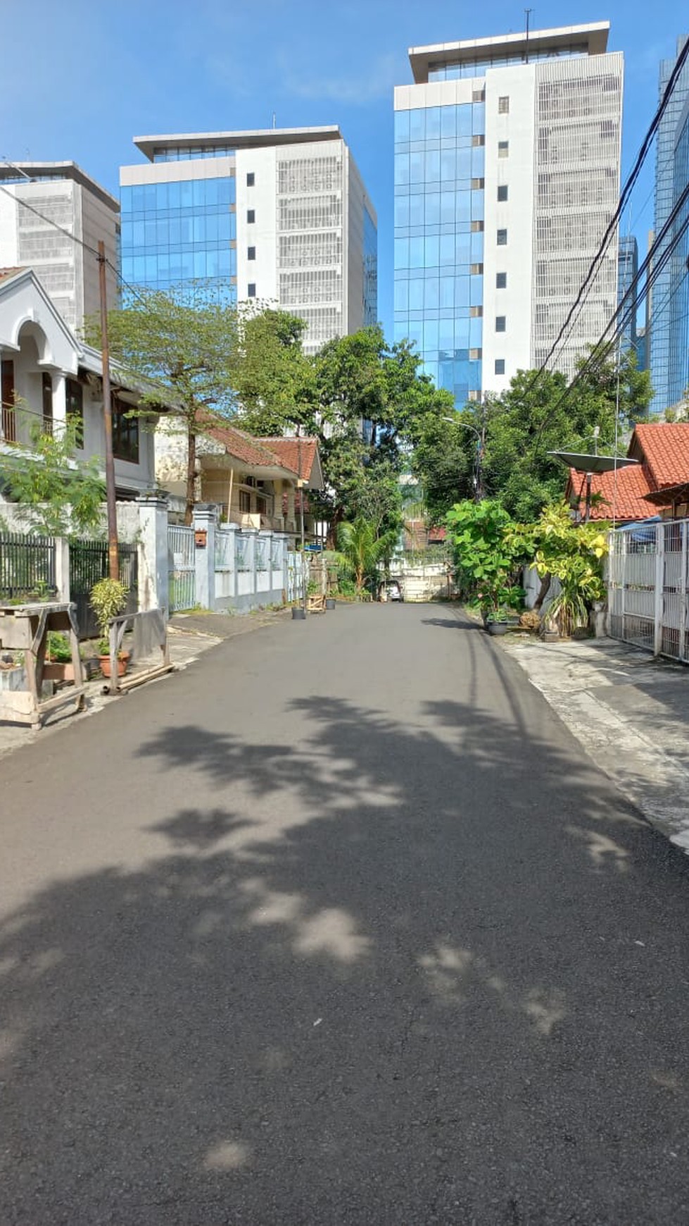 RUMAH DISEWA JALAN TULODONG BAWAH KEBAYORAN BARU JAKARTA SELATAN