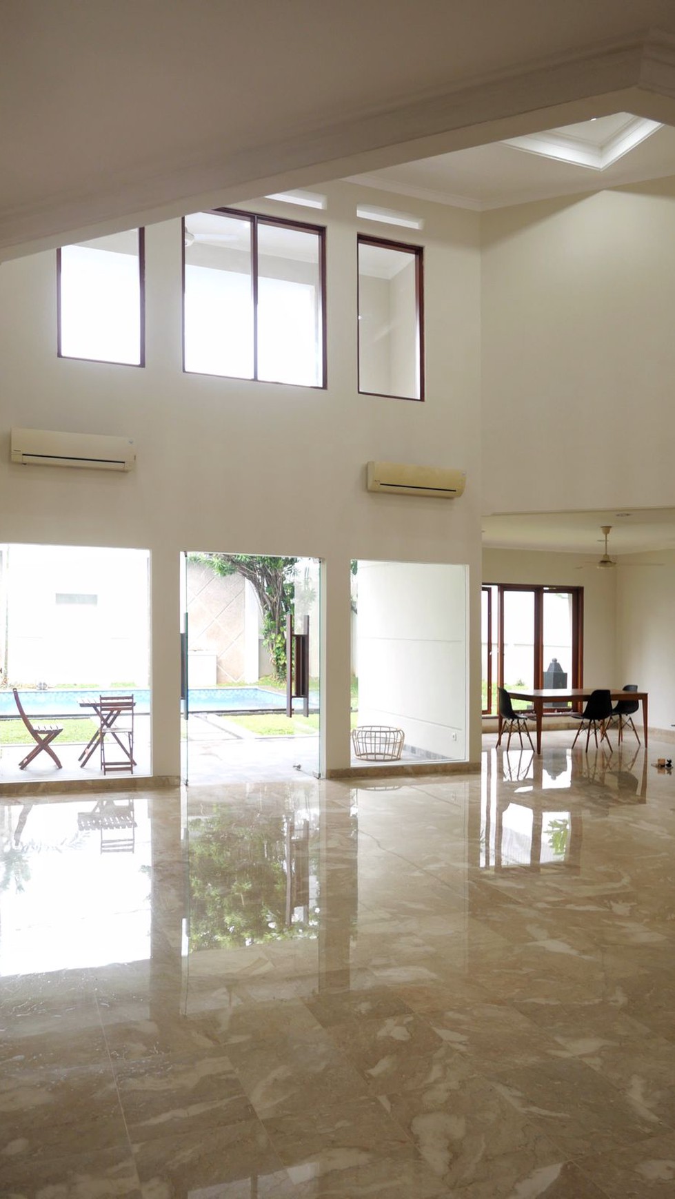 Beautiful House di Area yang Tenang dan Nyaman dan BEBAS BANJIR