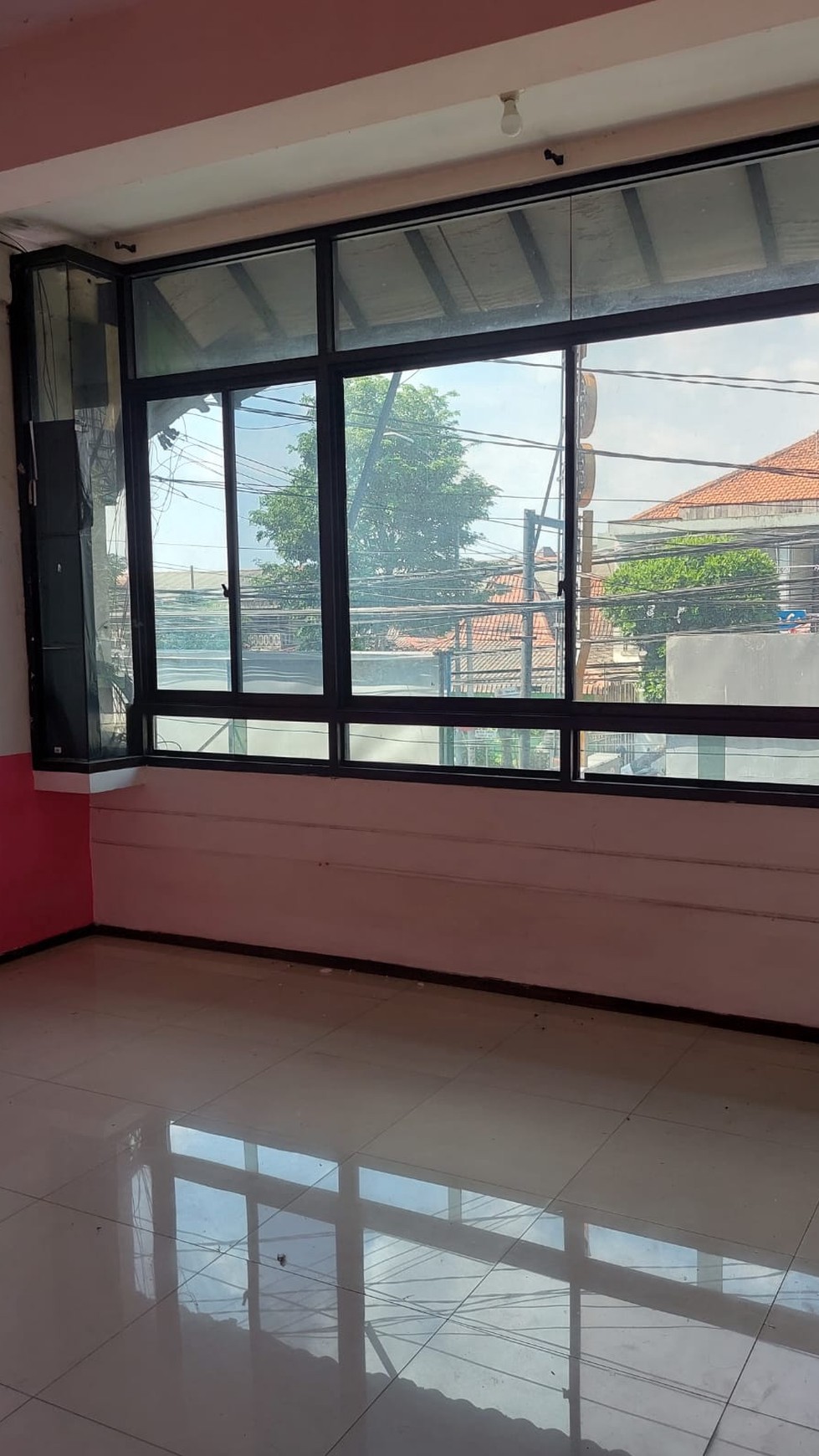 Disewakan Ruko 3 Lantai di Kawasan Bisnis Jl Urip Sumoharjo 