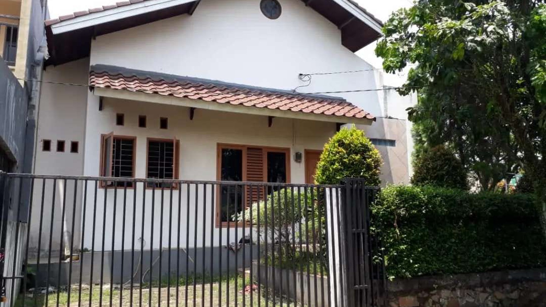 Flash Sale. Rumah hoek Kencana Loka, BSD