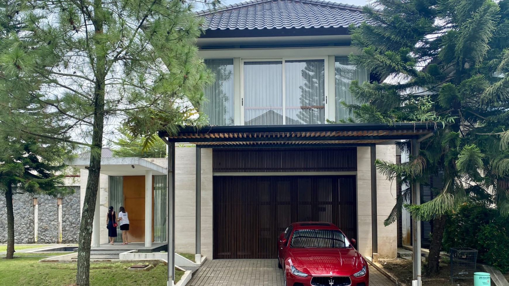 Rumah Lux di Tatar Larang Tapa, Kota Baru Parahyangan