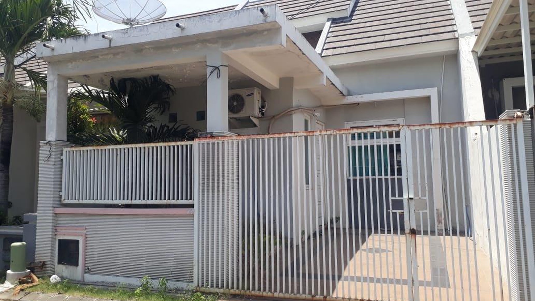 867. Dijual Rumah Legian Purimas Surabaya