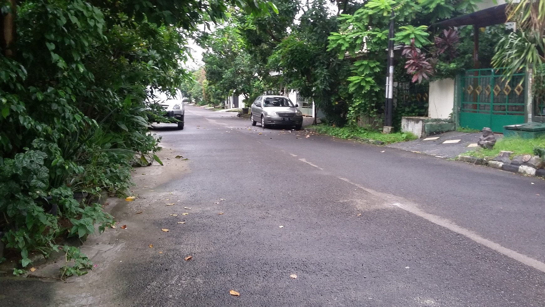 Rumah bagus siap huni Dalam perumahan di Bintaro Jaya 9