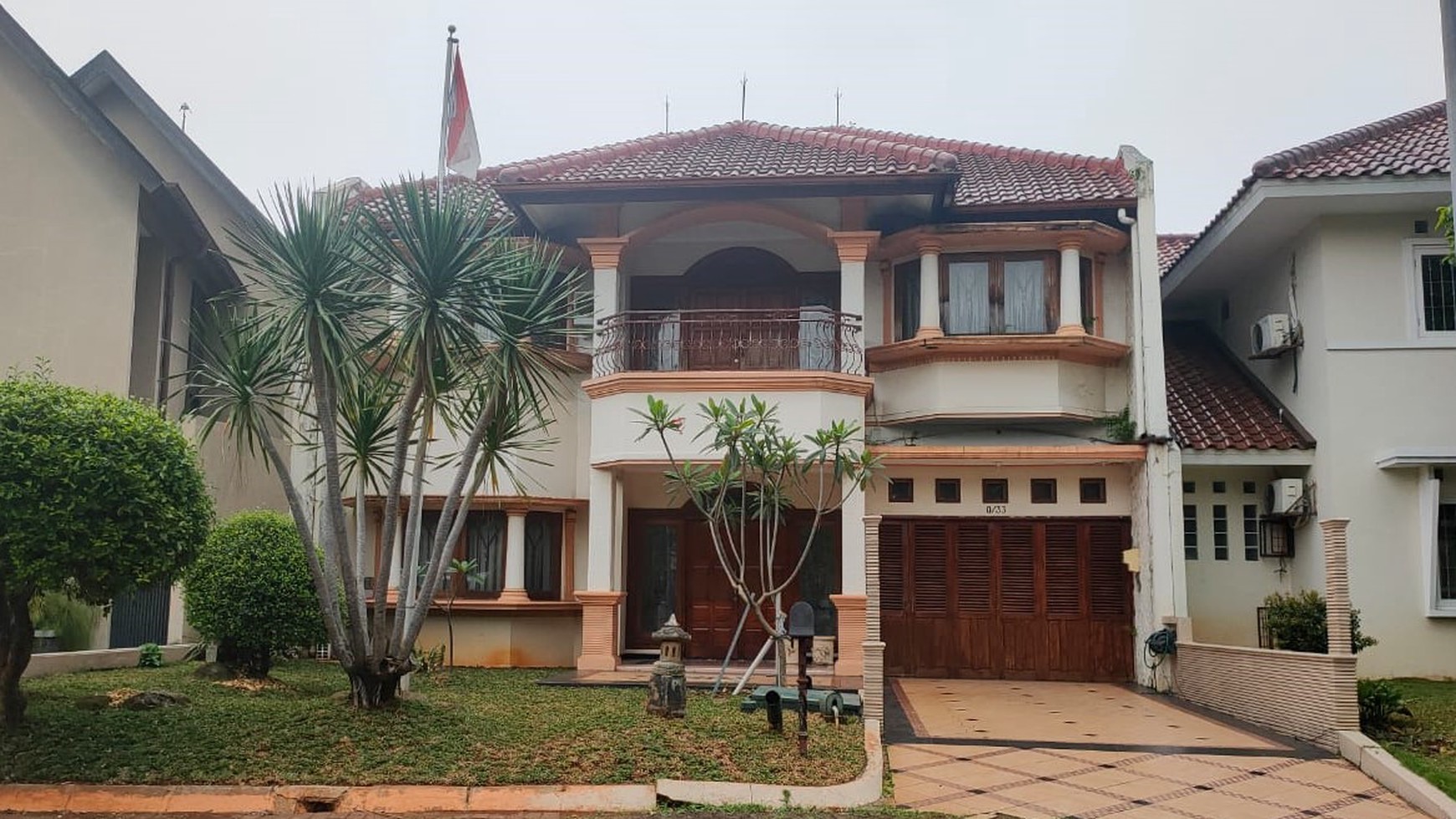 Rumah Megah di Taman Giri Loka BSD - 2 Lantai