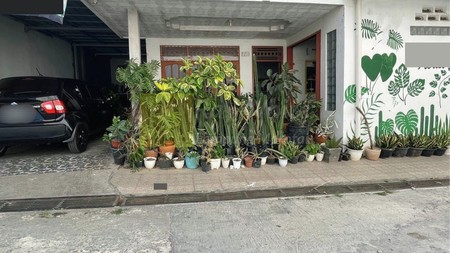 Rumah Pinggir Jalan di Rajabasa Bandar Lampung