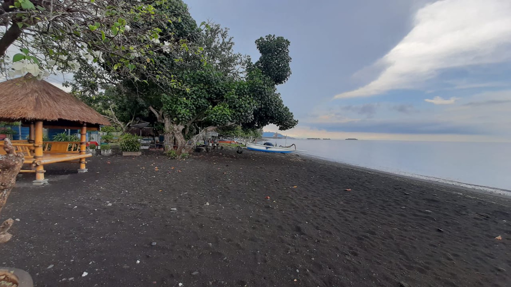 Kavling Pinggir Pantai, Siap Bangun dan Cocok untuk Resort @Gerokgak, Bali