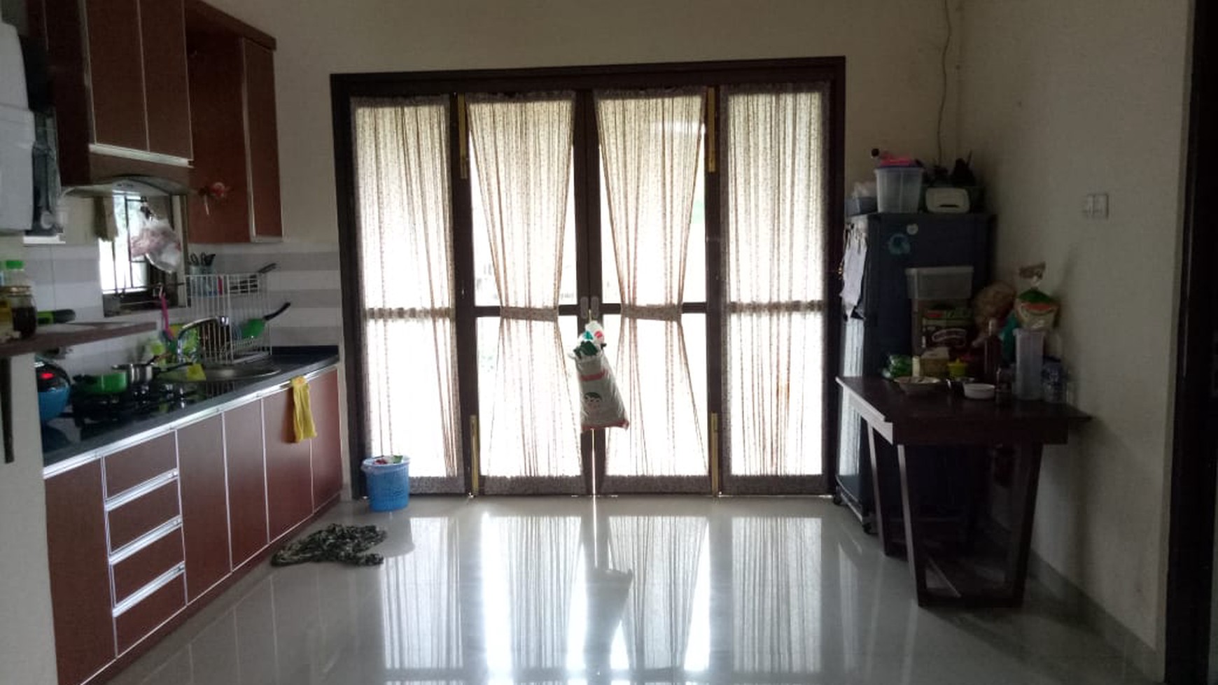 Rumah Luas Diarea Jl Mawar Rempoa Dekat Gatte Toll Veteran 