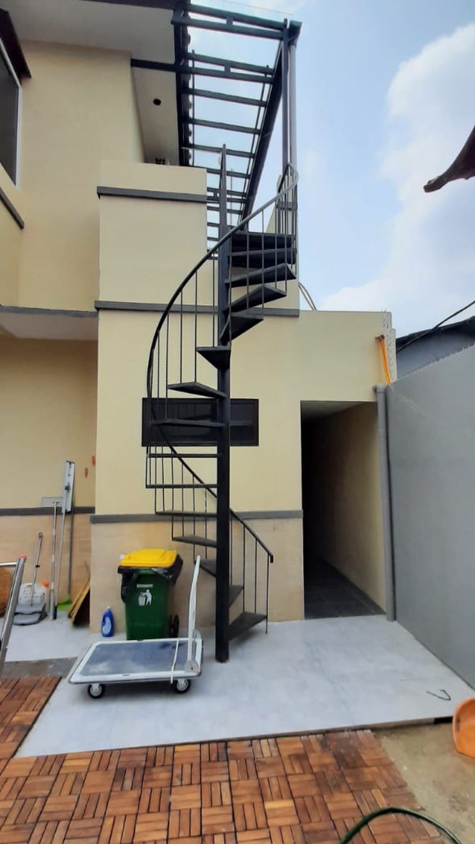 Rumah Baru Diarea Komp Unilever Rempoa 3lantai Plus Swimming Poll