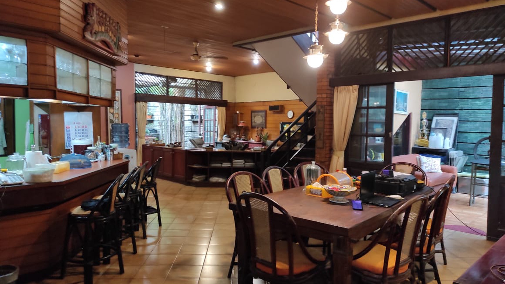 Rumah Luas Diarea Sukabumi Selatan Kebon Jeruk,  Akses Toll JORR