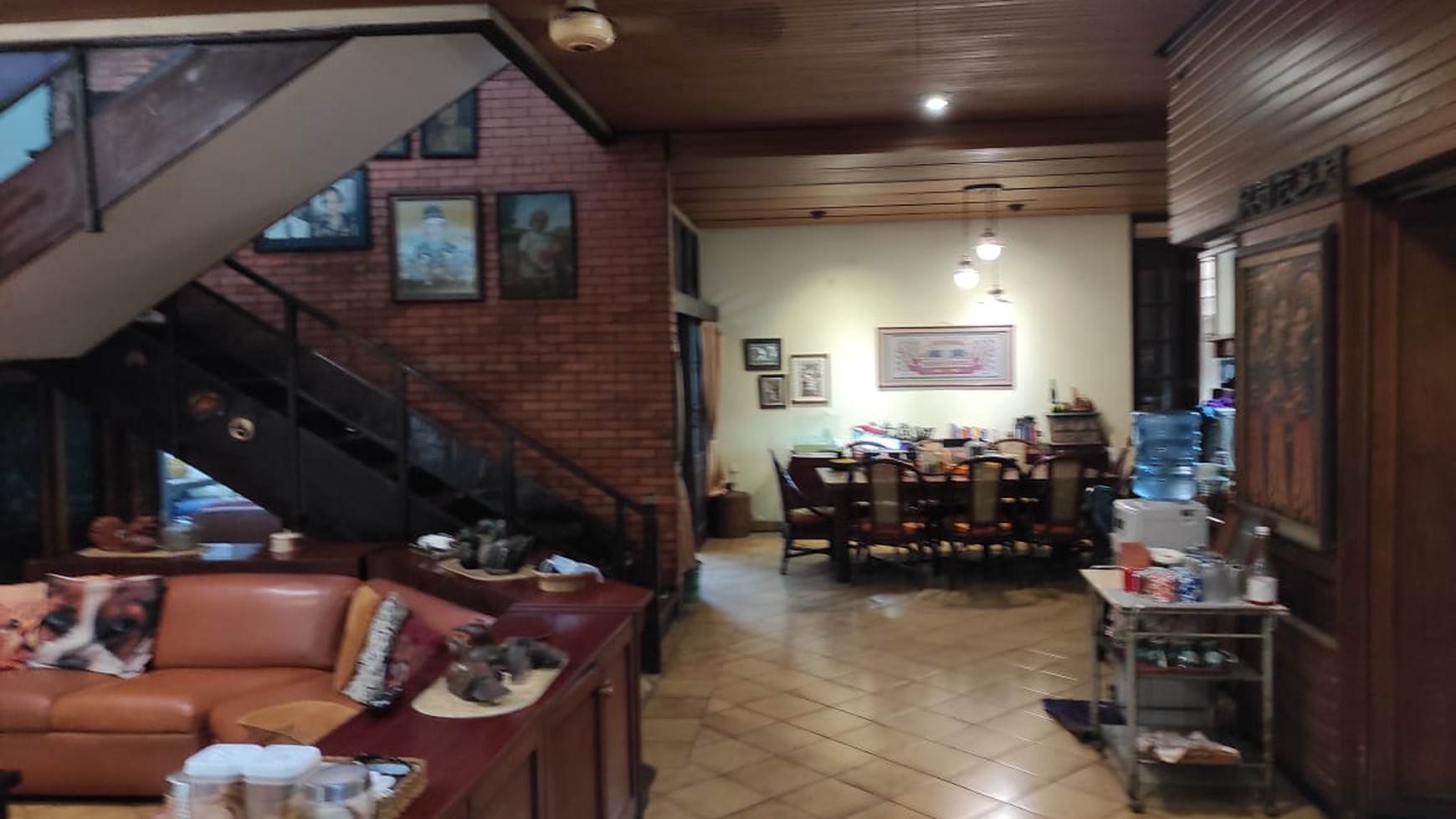 Rumah Luas Diarea Sukabumi Selatan Kebon Jeruk,  Akses Toll JORR