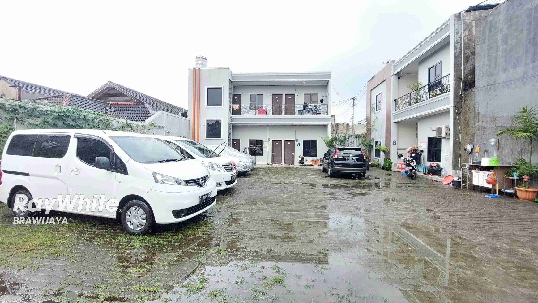 RUMAH KOS DI JALAN HAJI NAWI, CILANDAK, JAKARTA SELATAN, 13 BEDROOMS, BISA PARKIR 20 MOBIL