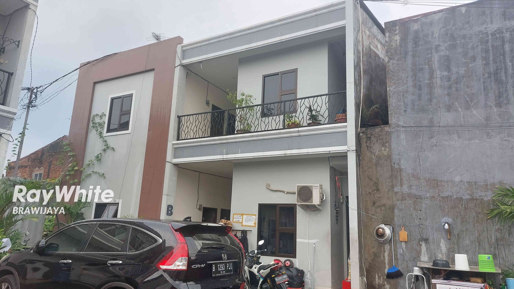 RUMAH KOS DI JALAN HAJI NAWI, CILANDAK, JAKARTA SELATAN, 13 BEDROOMS, BISA PARKIR 20 MOBIL