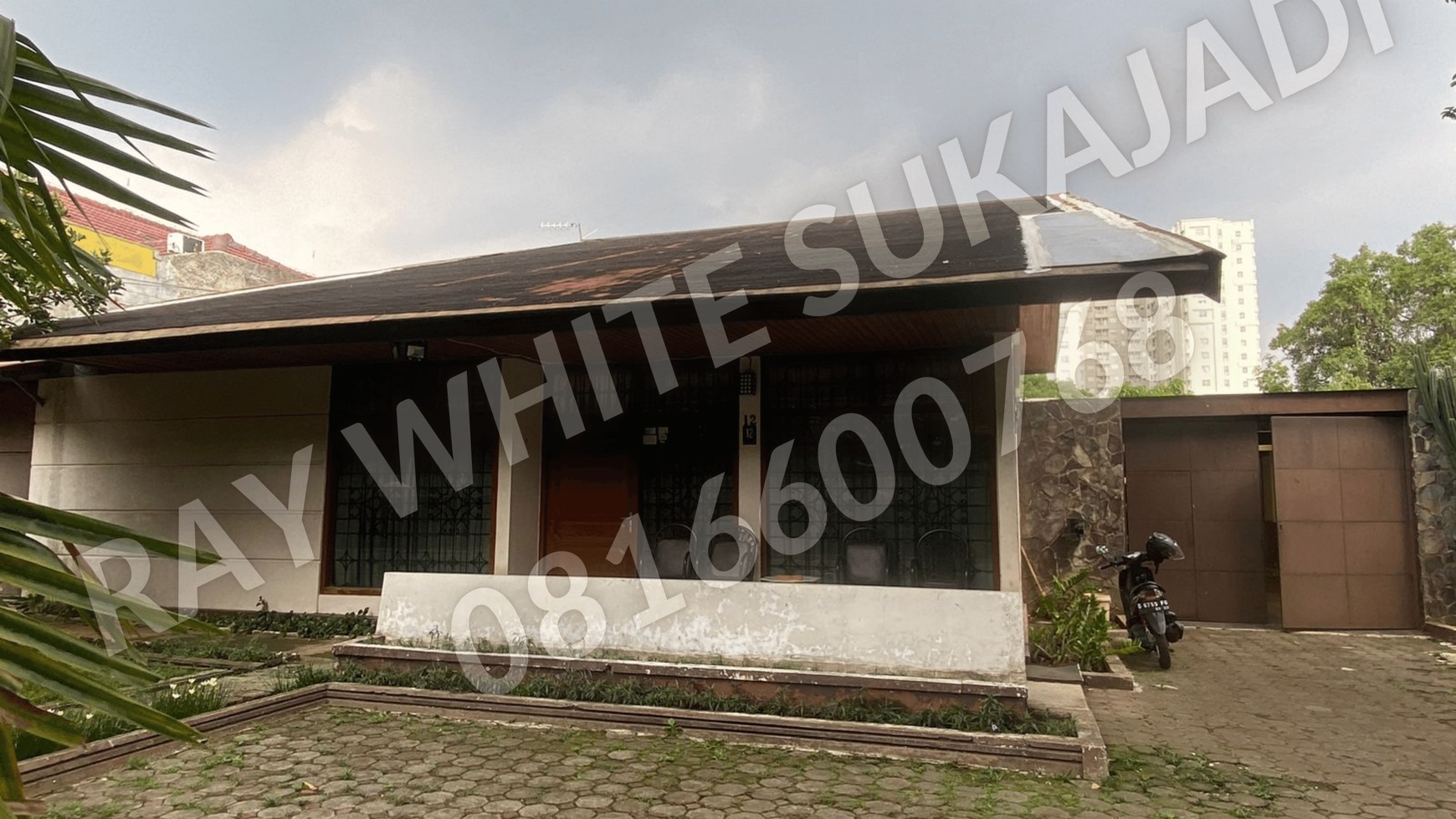 RUMAH 2 LANTAI DI HEGARMANAH