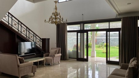 Rumah Lux Semi Furnished di Cipaku Indah, Bandung