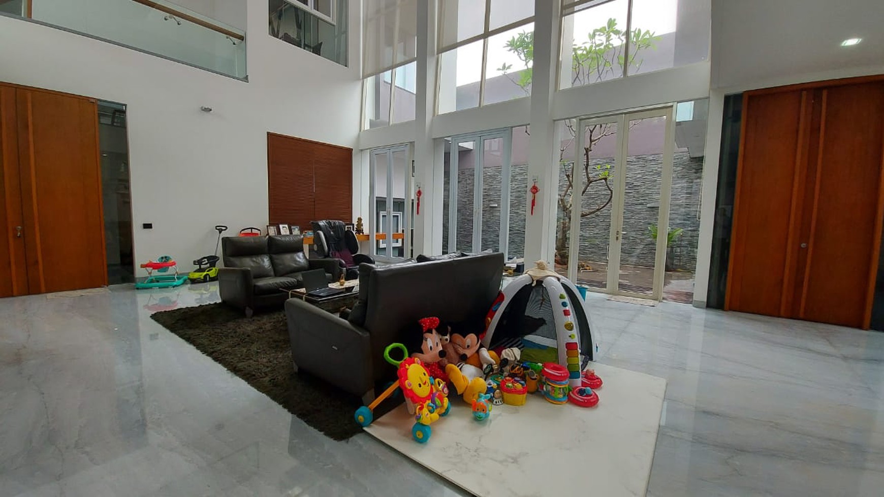 Rumah Modern Graha Famili (Special Boulevard Area), Surabaya Barat