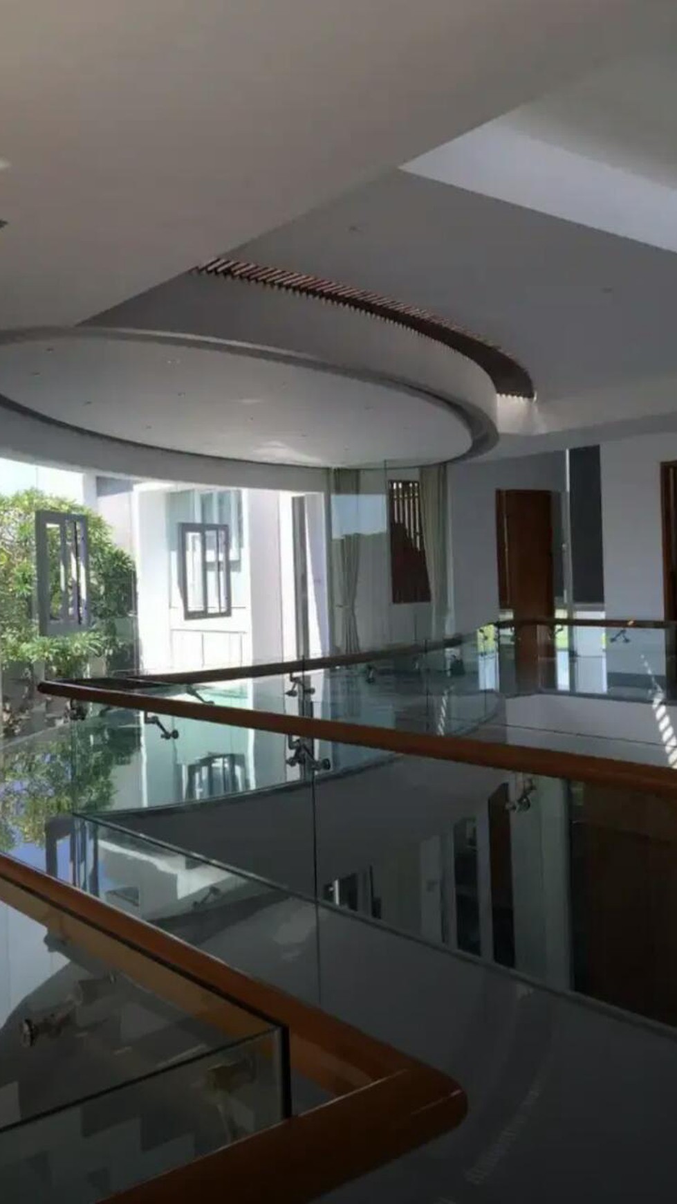 Rumah Modern Graha Famili (Special Boulevard Area), Surabaya Barat