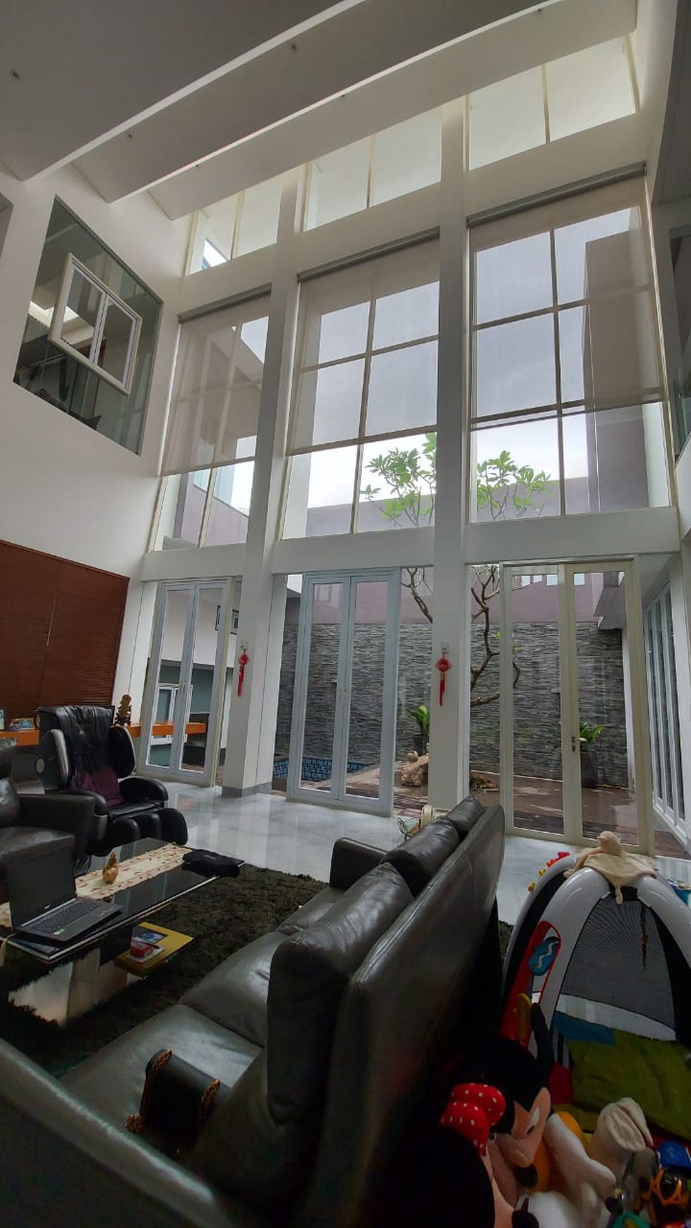 Rumah Modern Graha Famili (Special Boulevard Area), Surabaya Barat