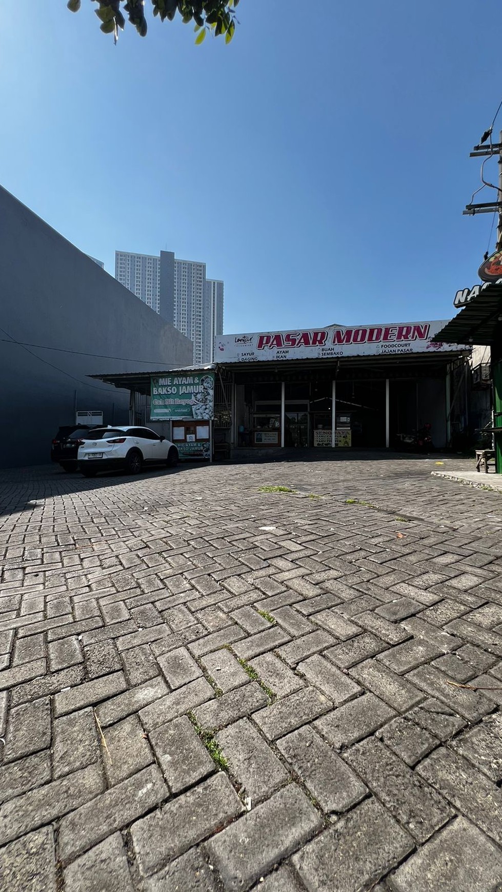 Dijual 1162 m2 Tanah + Bangunan Ex Pujasera Jl. Lontar - Surabaya dekat Pakuwon Mall , Sekolah Sampoerna Academy