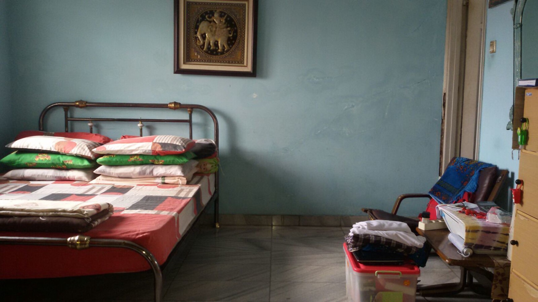 Rumah Luas Area Kembangan Lingkungan Kampus Dekat Gatte Toll Kebon Jeruk 