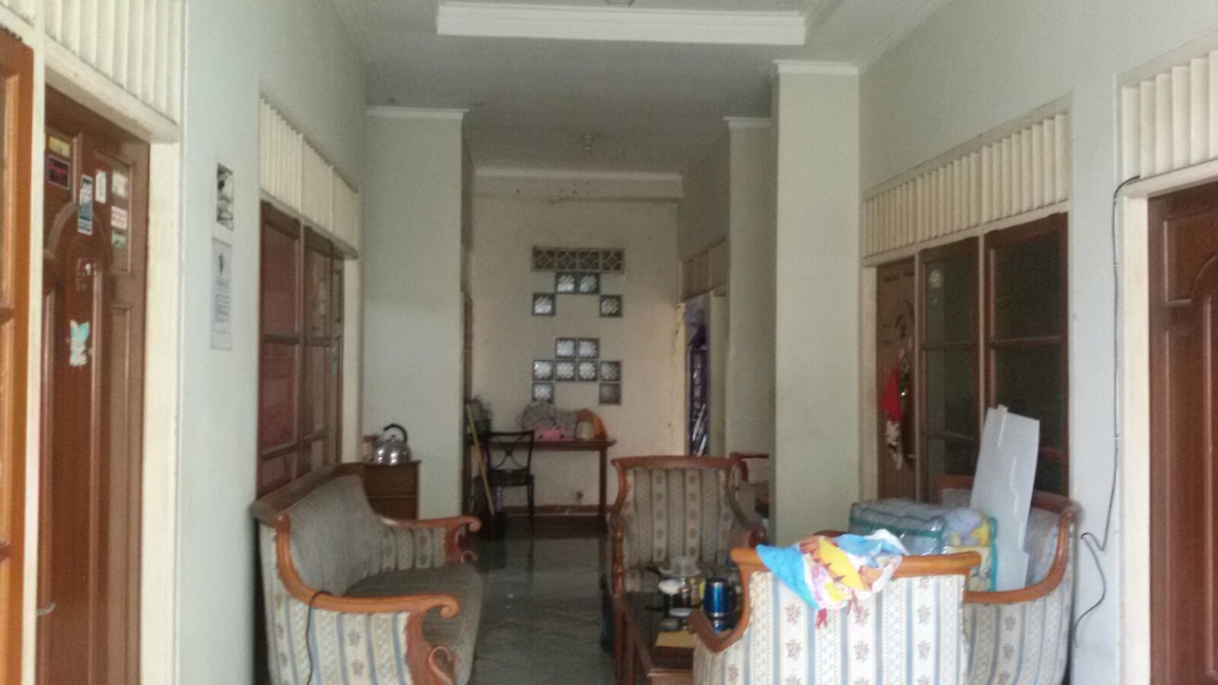 Rumah Luas Area Kembangan Lingkungan Kampus Dekat Gatte Toll Kebon Jeruk 