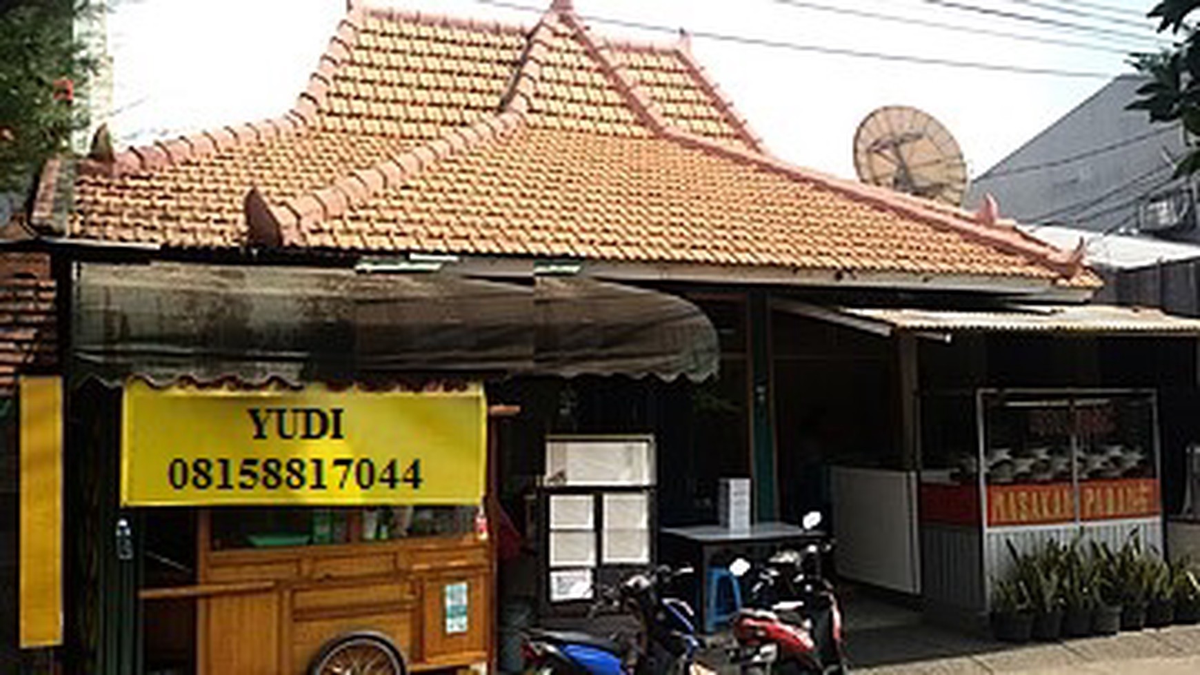 Rumah Luas Area Kembangan Lingkungan Kampus Dekat Gatte Toll Kebon Jeruk 