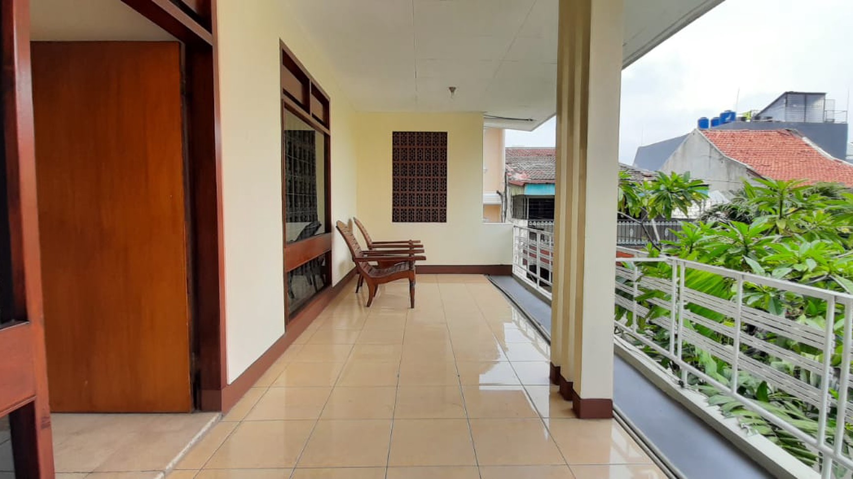 Rumah Bagus Diarea Jl Anggrek Nelly Murni Slipi  Akses Tol Dalam Kota