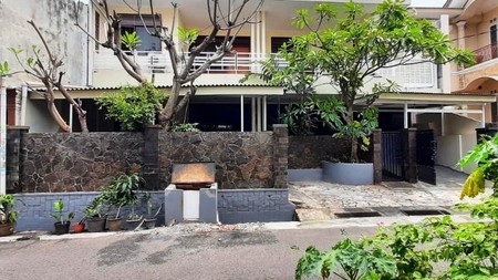 Rumah Bagus Diarea Jl Anggrek Nelly Murni Slipi  Akses Tol Dalam Kota