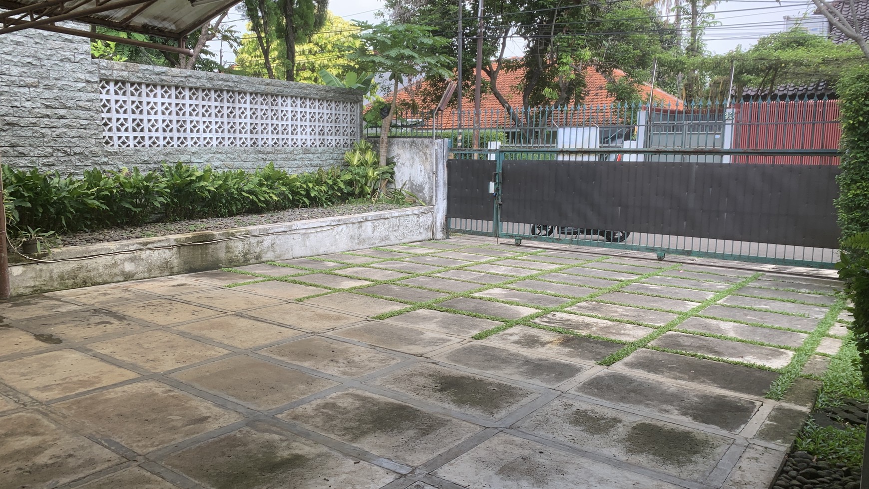 FOR RENT BEAUTIFUL HOUSE AT CIPETE, JAKARTA SELATAN