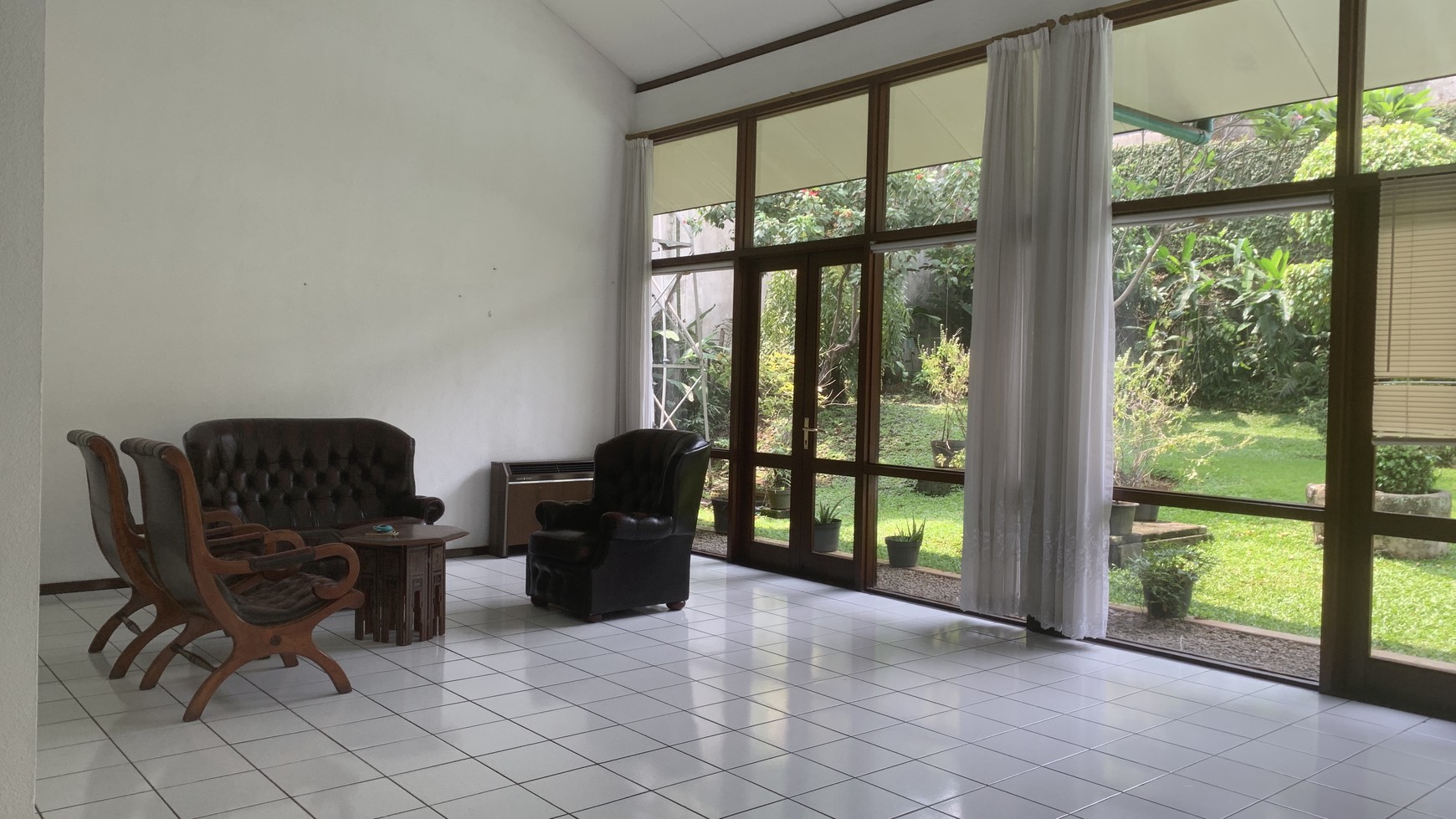 FOR RENT BEAUTIFUL HOUSE AT CIPETE, JAKARTA SELATAN